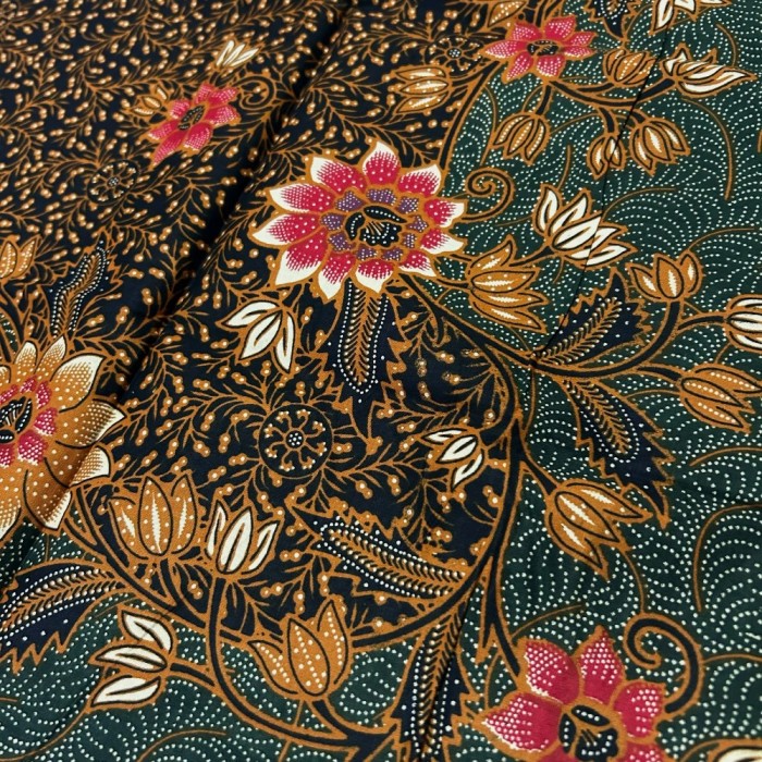 Traditional Flowers Motif Border - Green Traditional Flowers Motif Border - Green