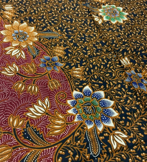 Traditional Flowers Motif Border - Red