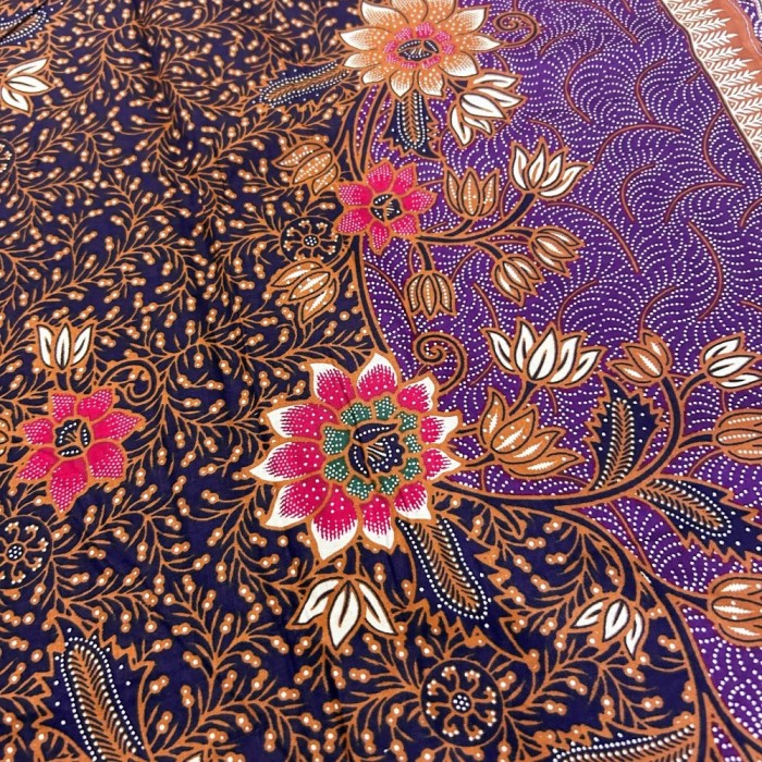 Traditional Flowers Motif Border - Purple Traditional Flowers Motif Border - Purple